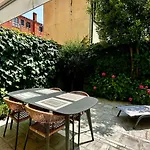 Διαμέρισμα Wow Garden In The Heart Of *