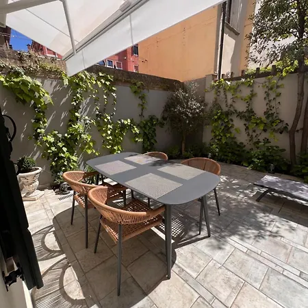 Apartment Wow Garden In The Heart Of Venice