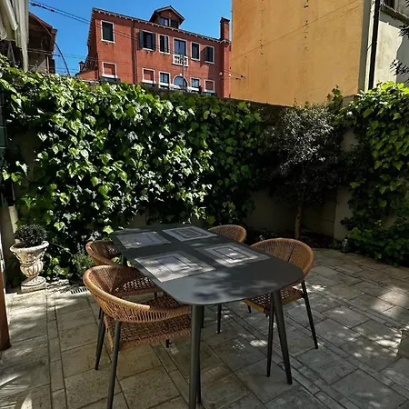 Wow Garden In The Heart Of Apartment
